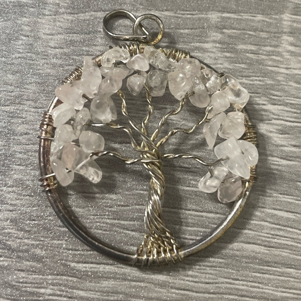 NEW✨Silver-Toned Tree of Life Pendant
